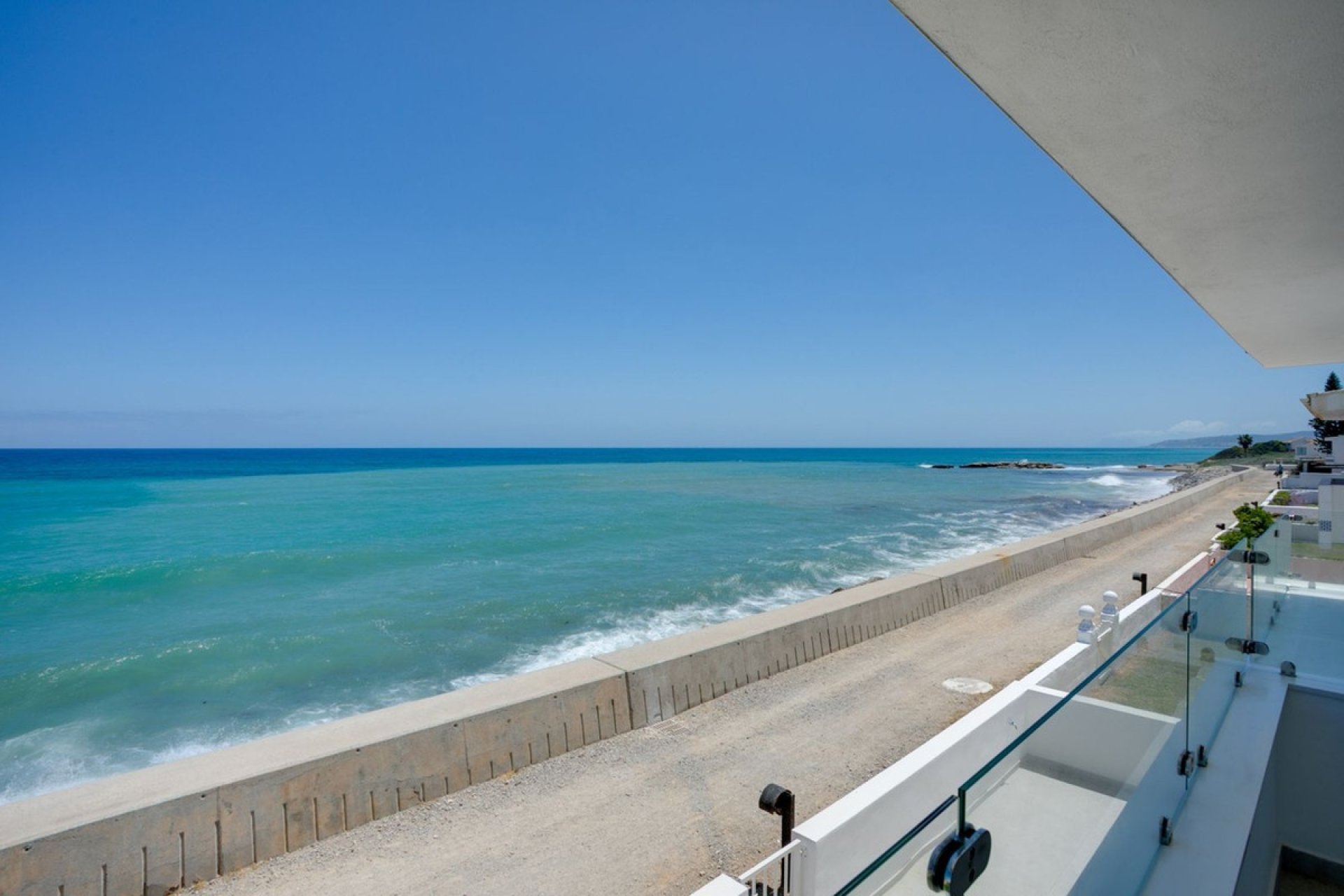 Resale - Villa - Estepona - Estepona Centro