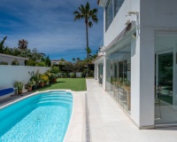Resale - Villa - Estepona - Estepona Centro