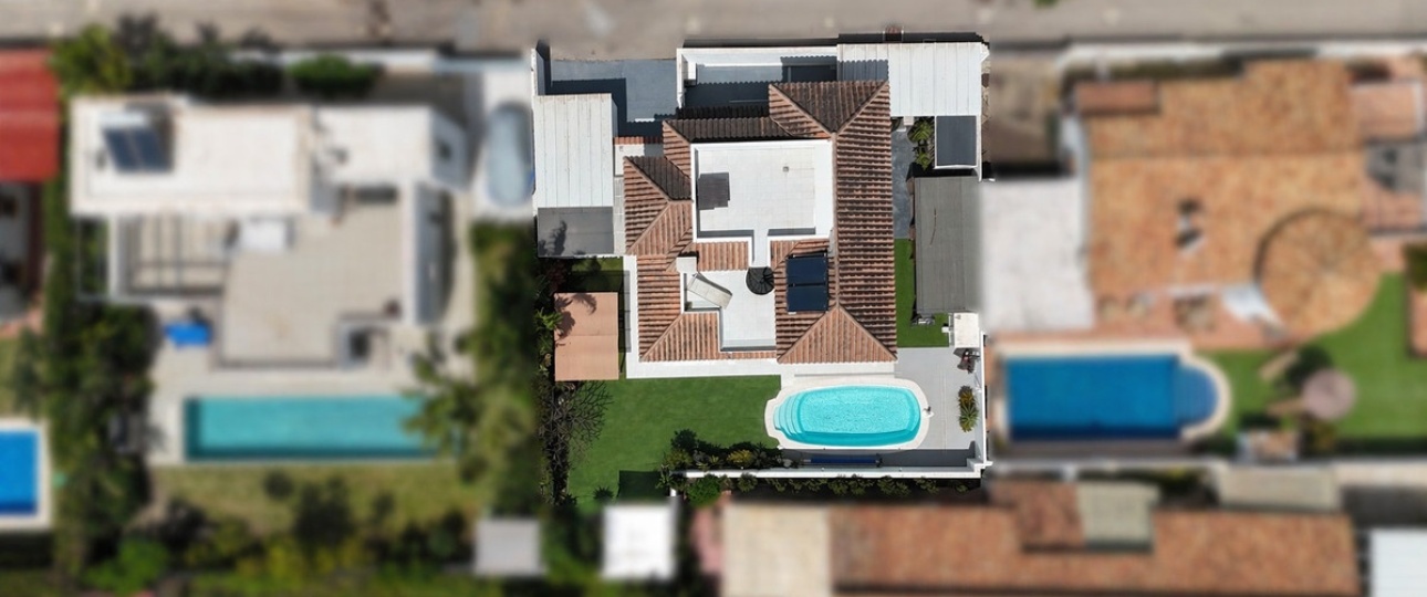 Resale - Villa - Estepona - Estepona Centro