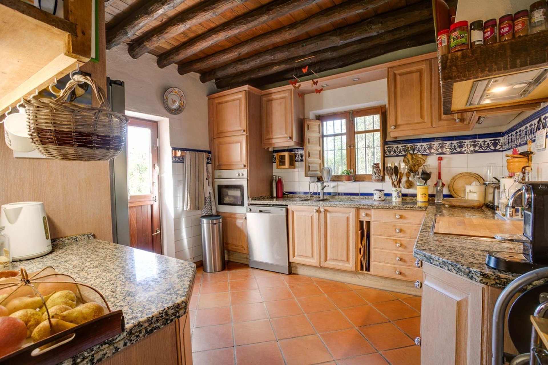 Resale - Villa - Estepona - Estepona Centro