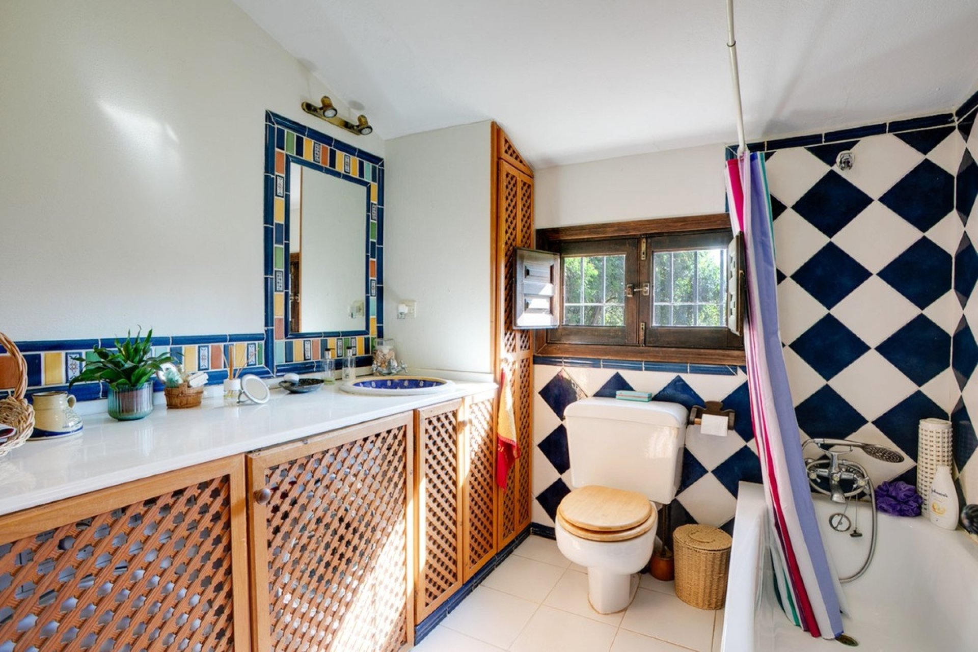 Resale - Villa - Estepona - Estepona Centro