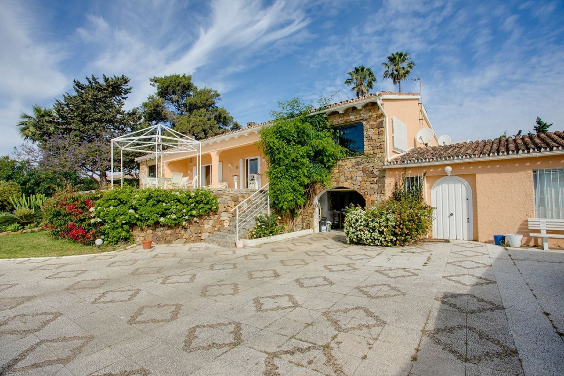 Resale - Villa - Estepona - Estepona Centro