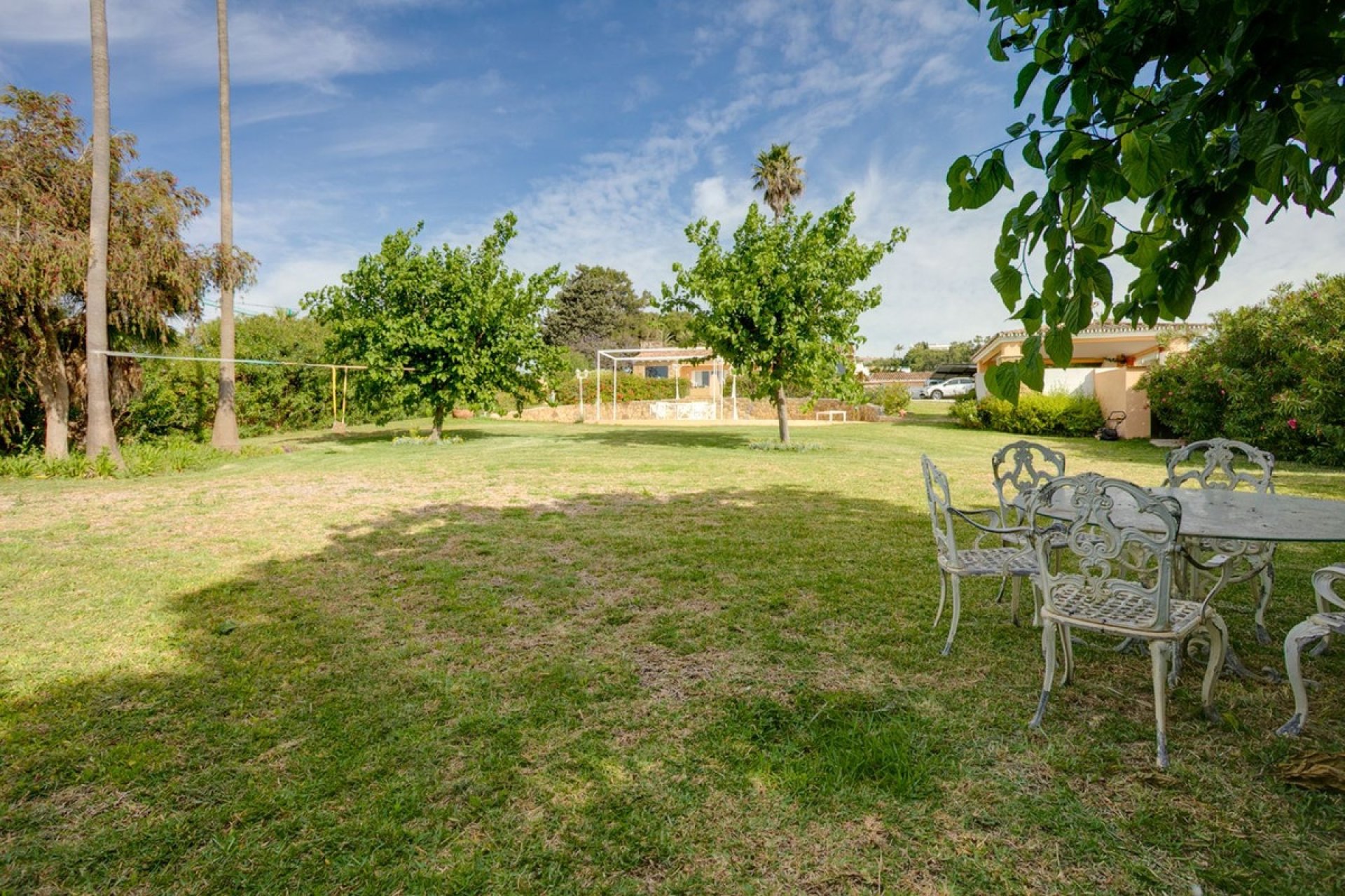 Resale - Villa - Estepona - Estepona Centro