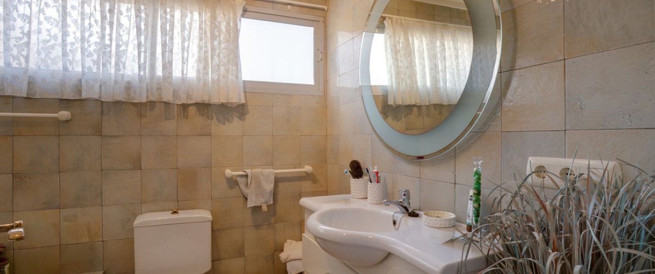 Resale - Villa - Estepona - Estepona Centro