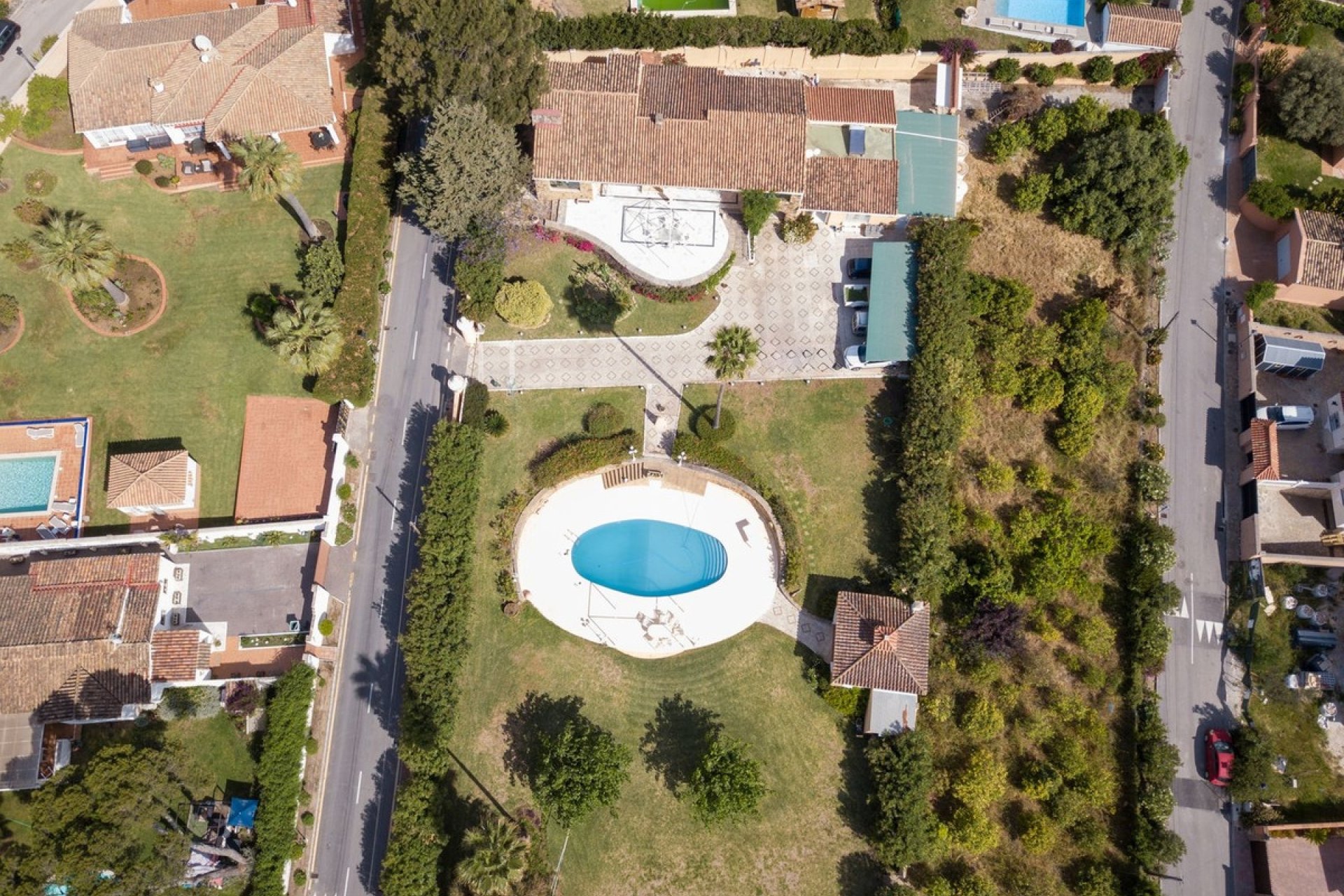 Resale - Villa - Estepona - Estepona Centro