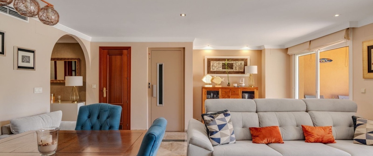 Resale - Villa - Estepona - Estepona Centro