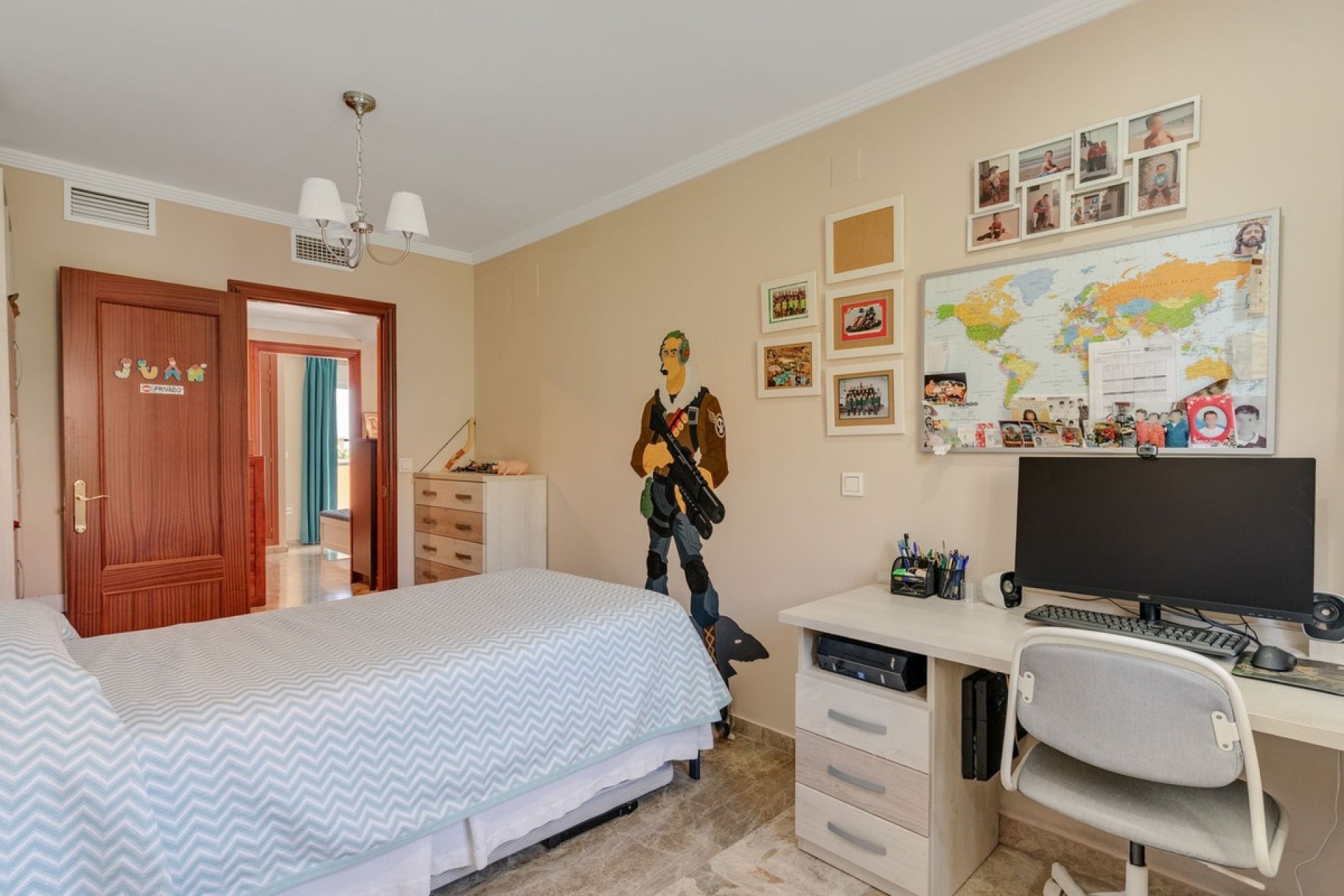 Resale - Villa - Estepona - Estepona Centro