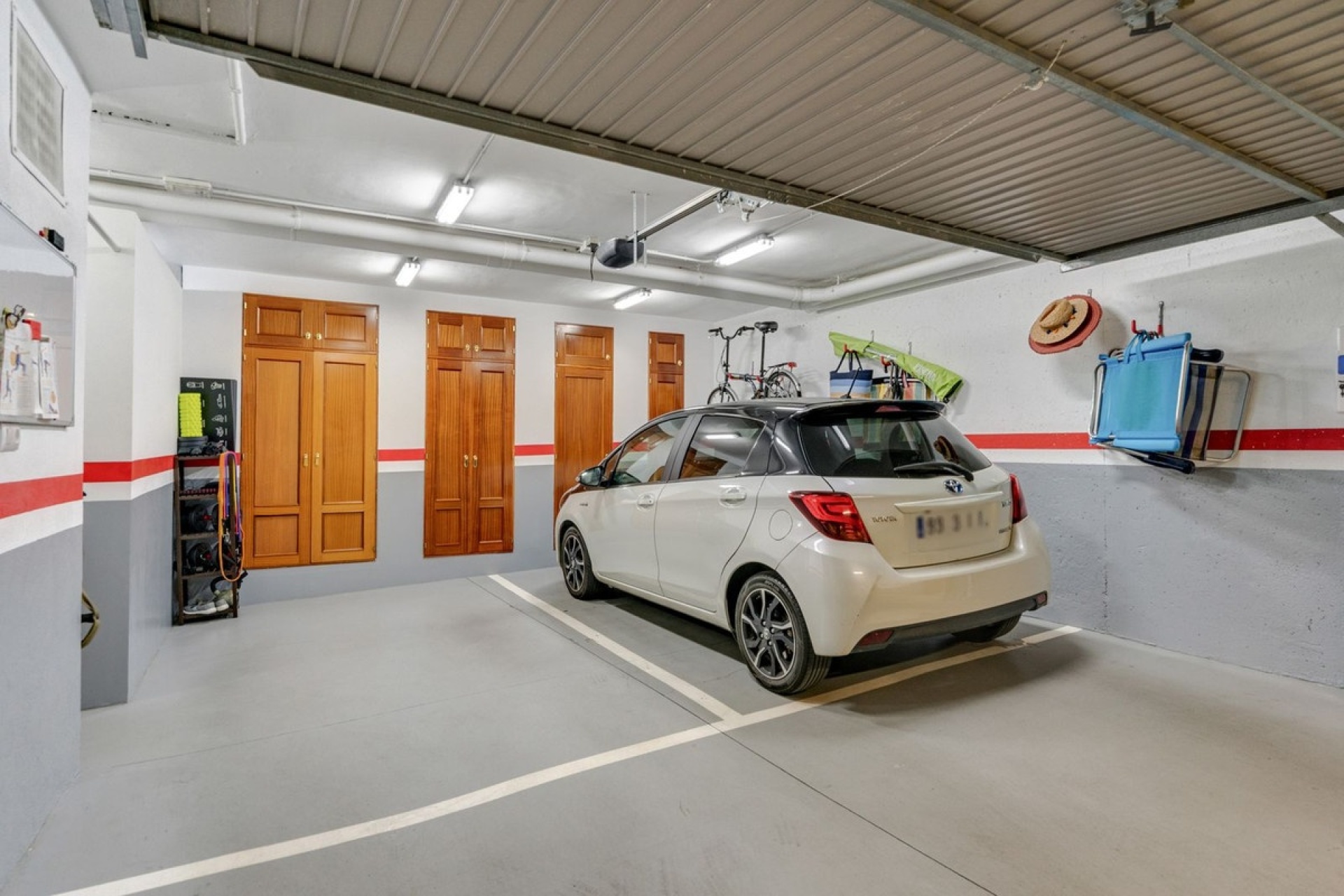 Resale - Villa - Estepona - Estepona Centro