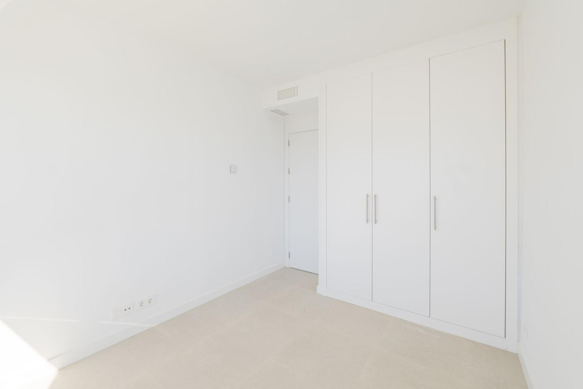 Resale - Villa - Estepona - Estepona Centro