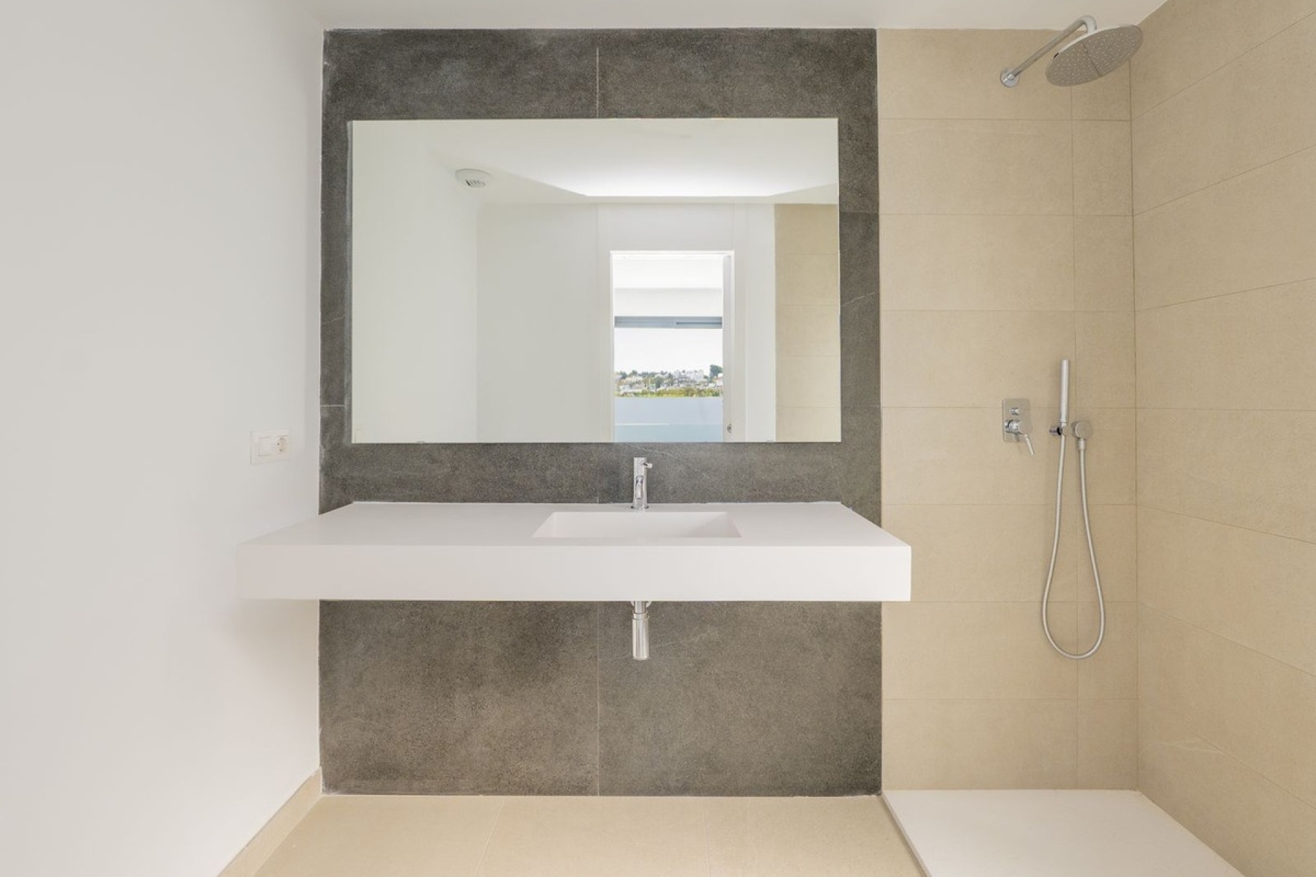 Resale - Villa - Estepona - Estepona Centro