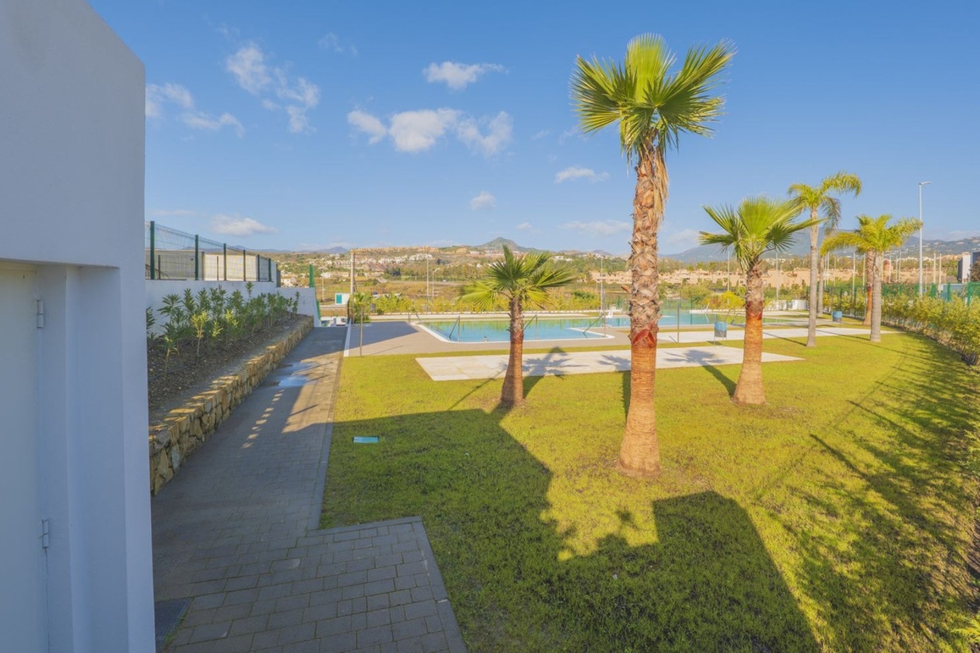 Resale - Villa - Estepona - Estepona Centro