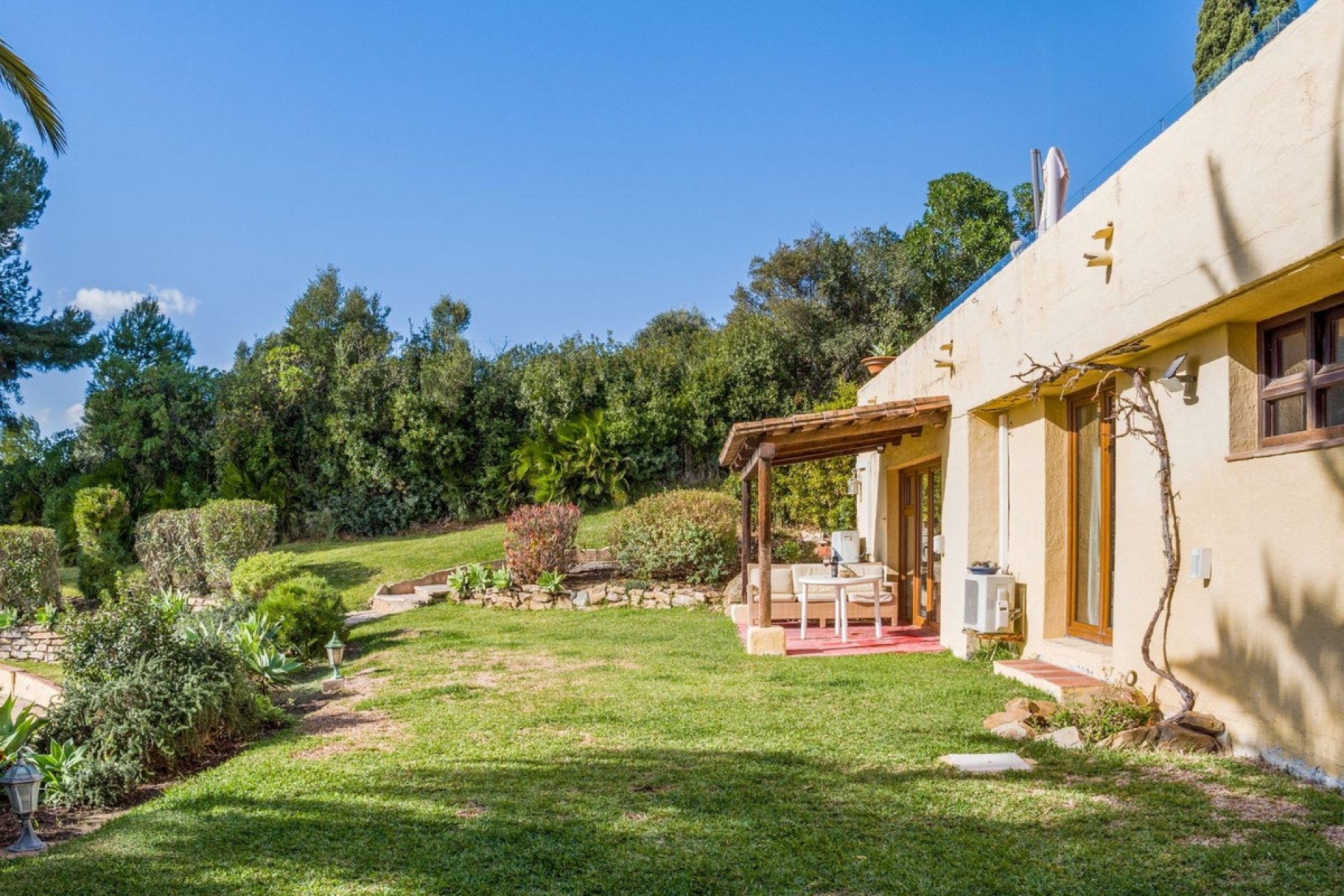 Resale - Villa - Estepona - Estepona Centro