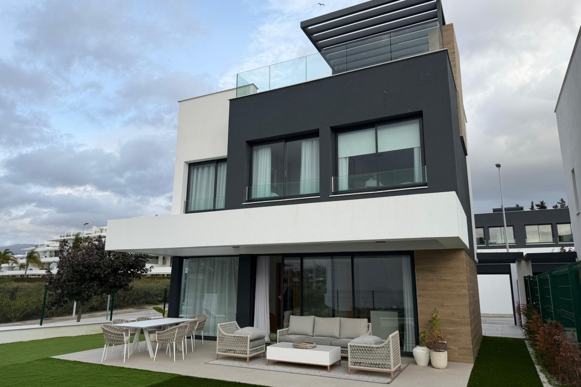 Resale - Villa - Estepona - Estepona Centro