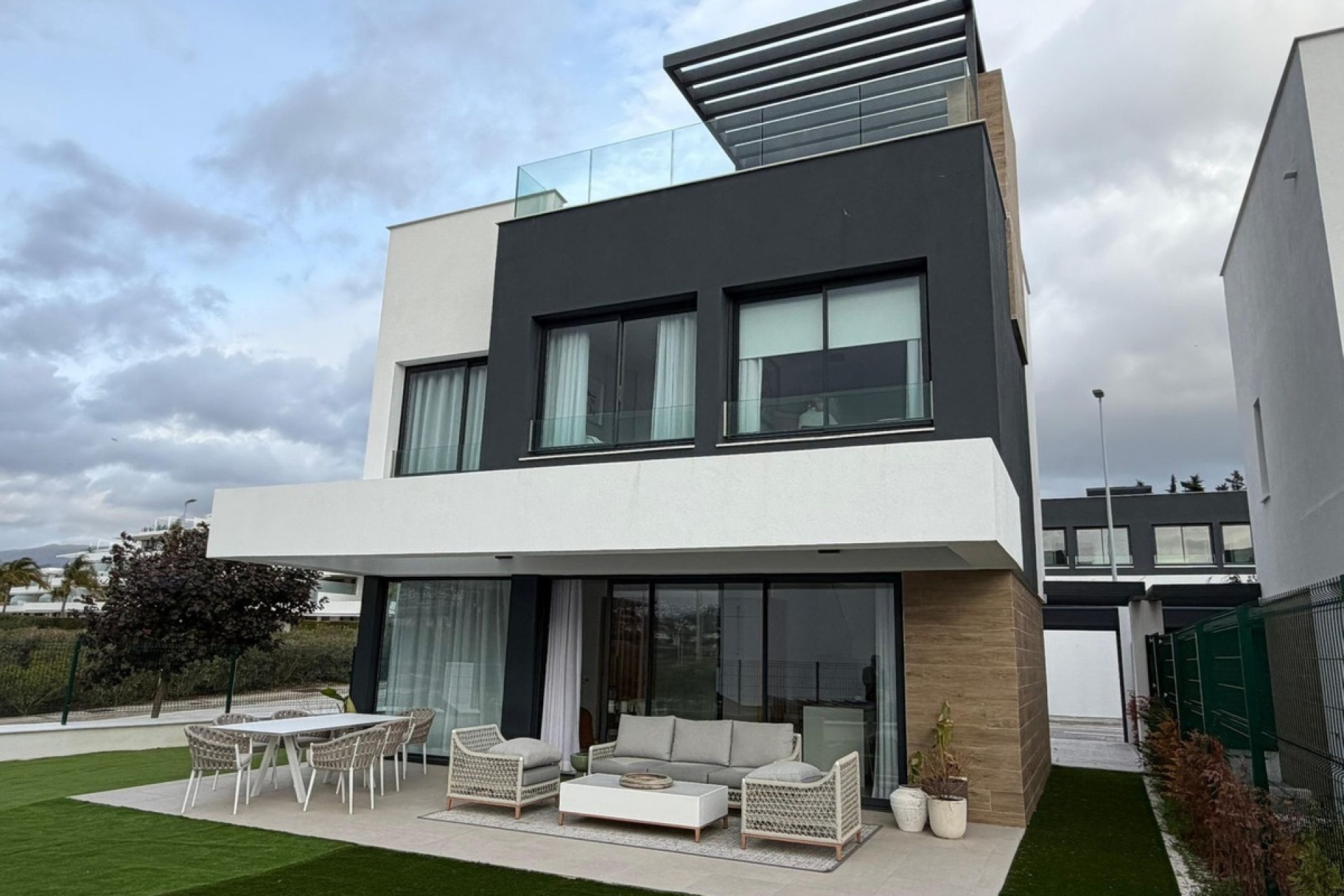 Resale - Villa - Estepona - Estepona Centro