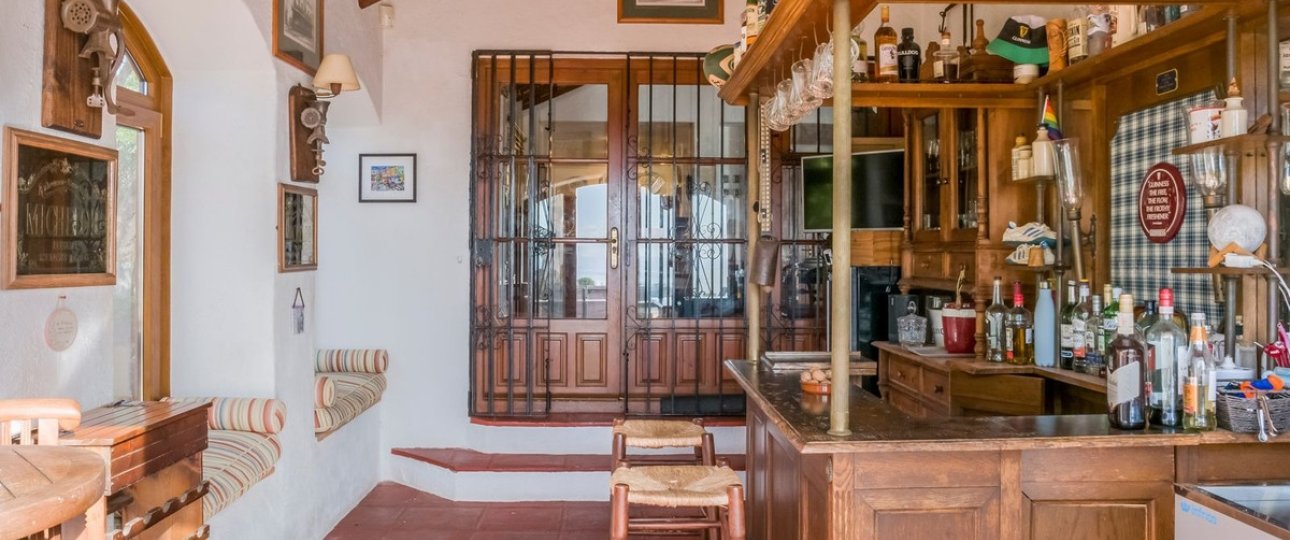 Resale - Villa - Estepona - Estepona Centro