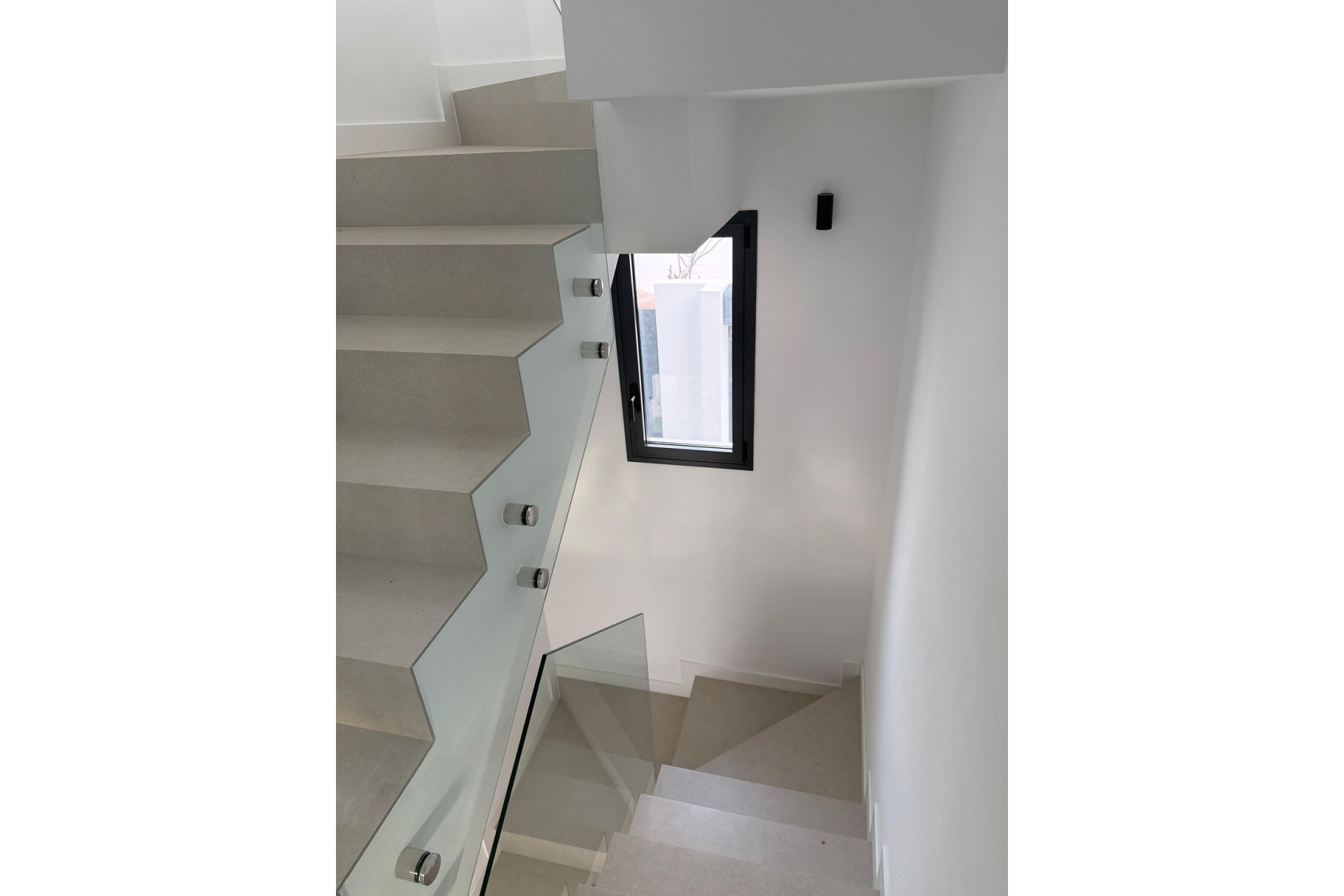 Resale - Villa - Estepona - Estepona Centro