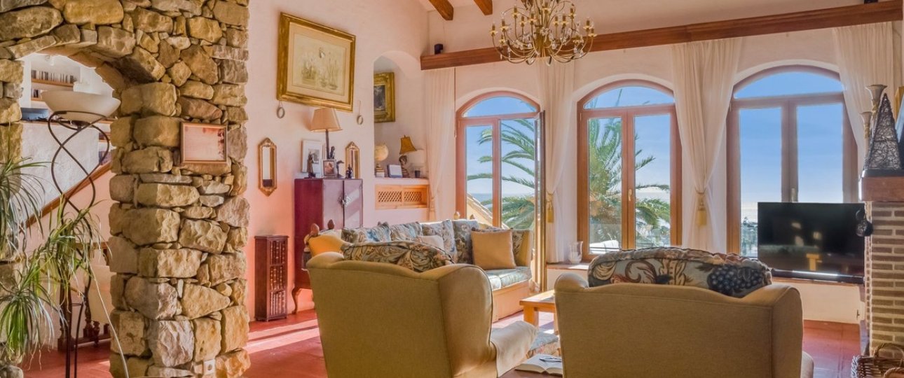 Resale - Villa - Estepona - Estepona Centro