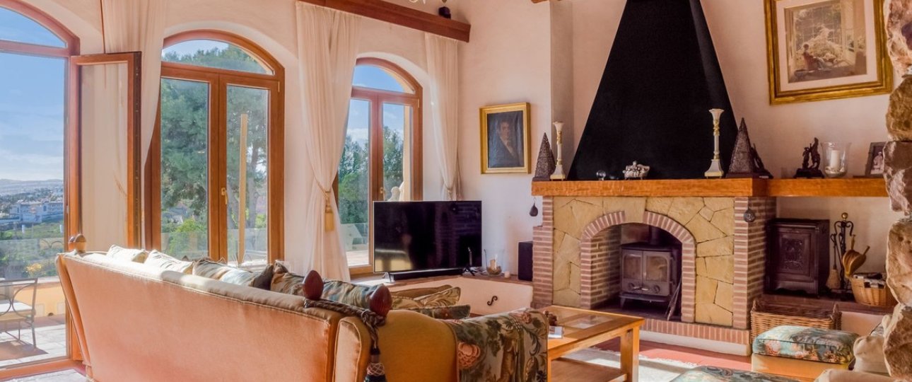 Resale - Villa - Estepona - Estepona Centro