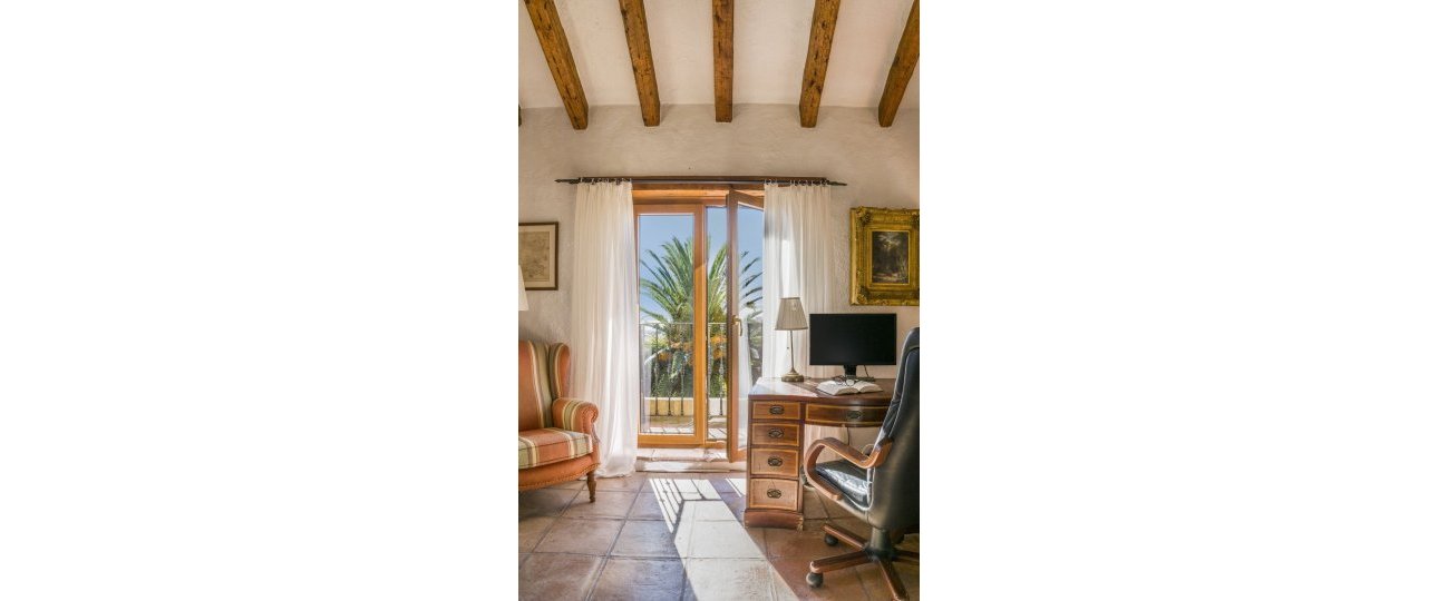 Resale - Villa - Estepona - Estepona Centro