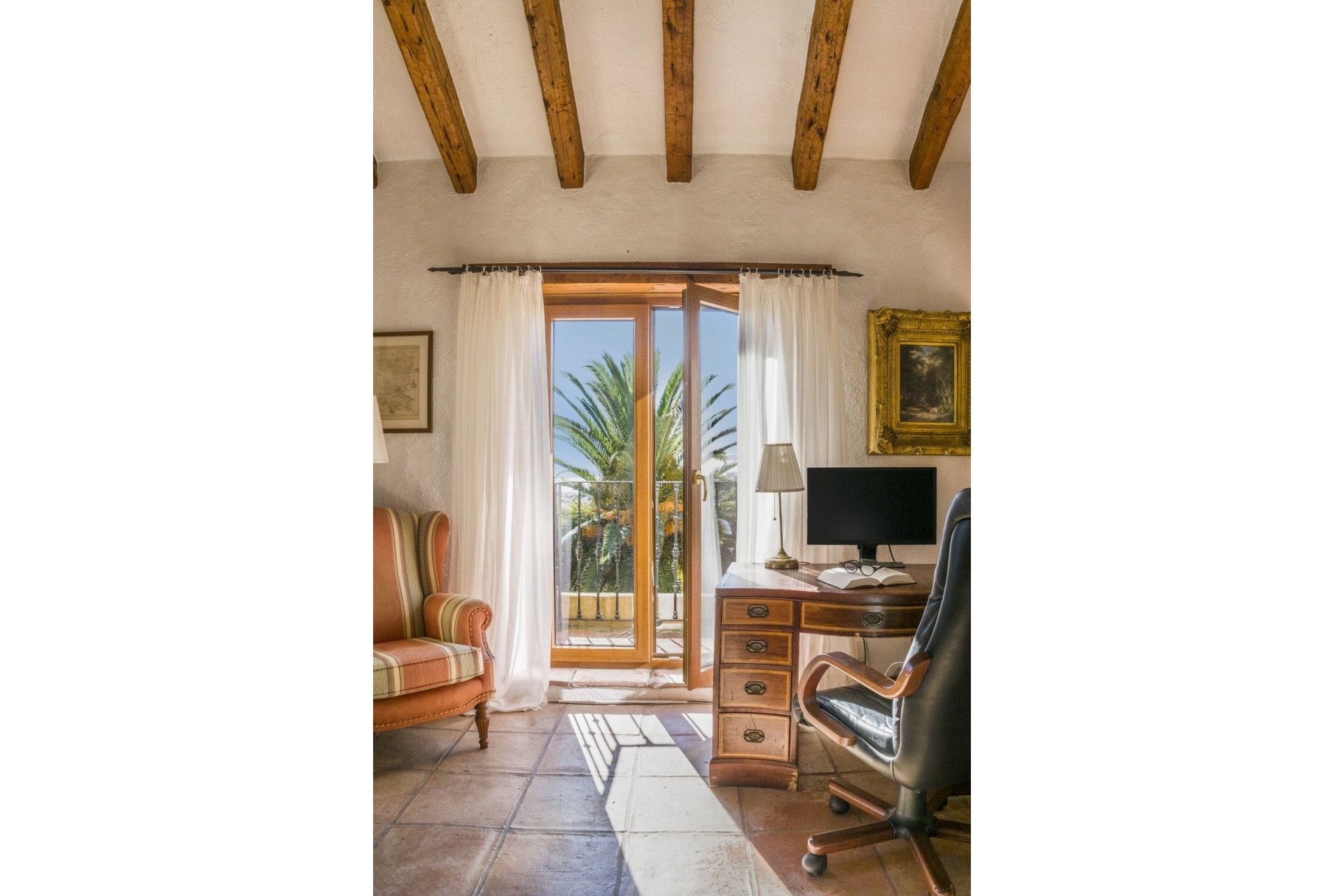 Resale - Villa - Estepona - Estepona Centro