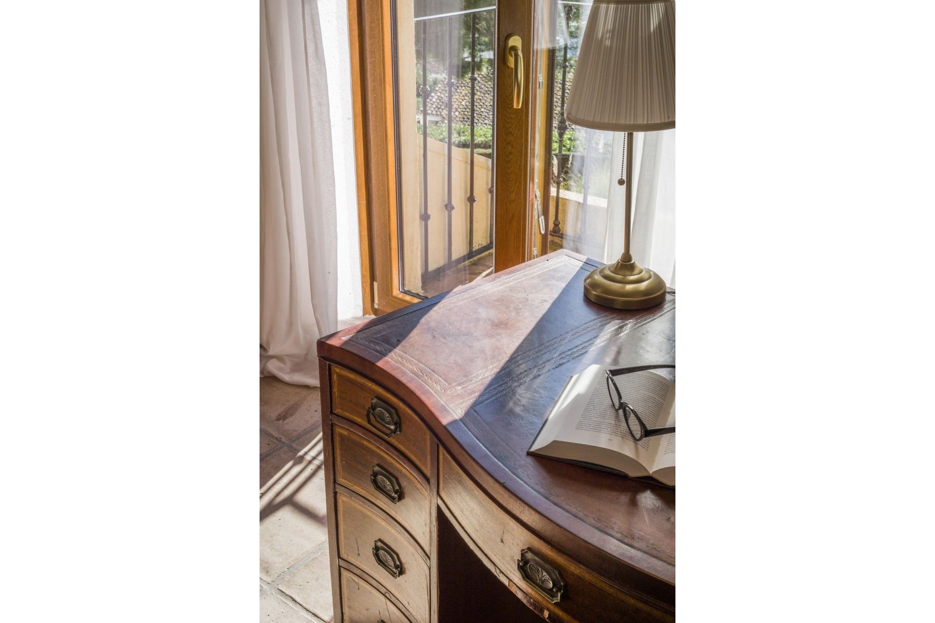 Resale - Villa - Estepona - Estepona Centro