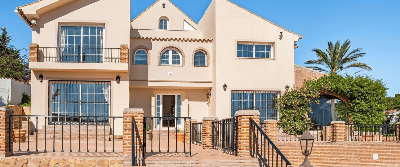 Resale - Villa - Estepona - Estepona Centro