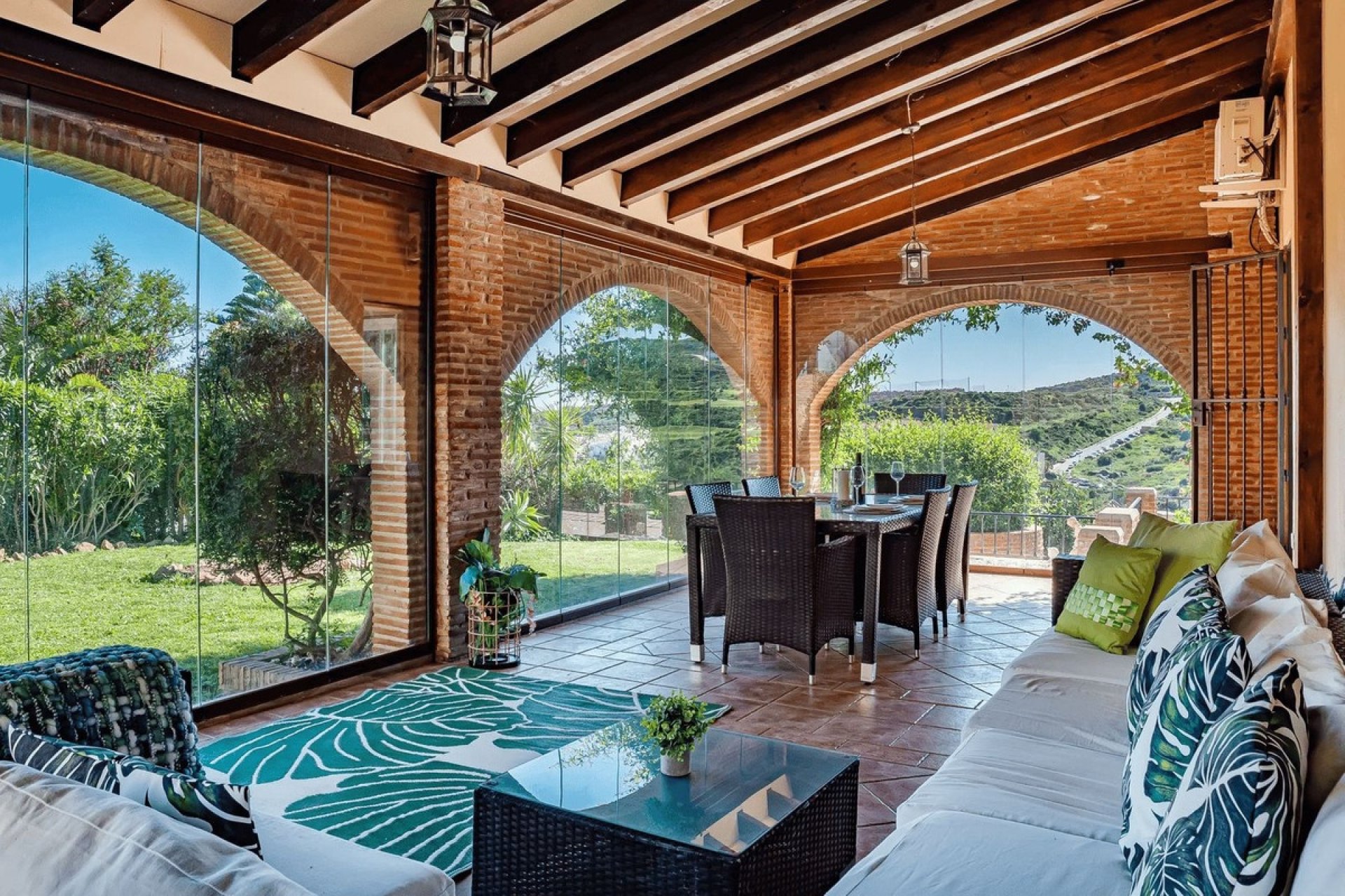 Resale - Villa - Estepona - Estepona Centro