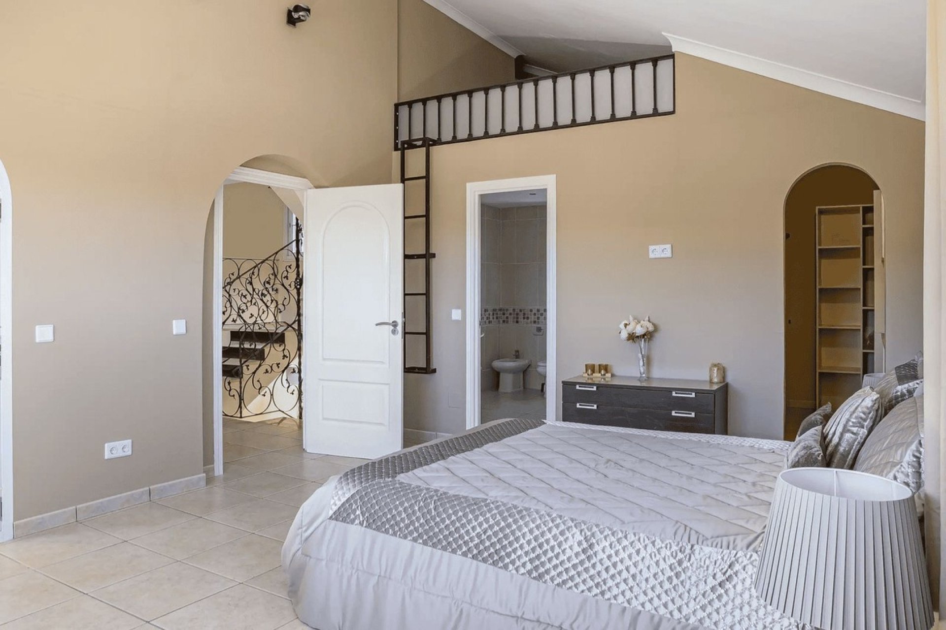 Resale - Villa - Estepona - Estepona Centro