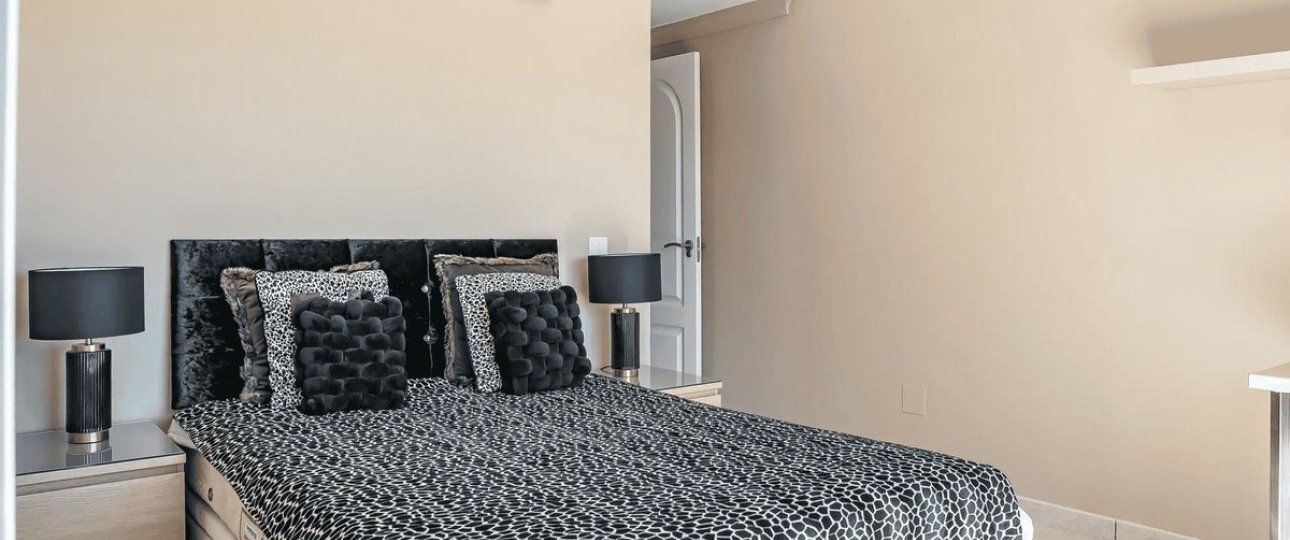 Resale - Villa - Estepona - Estepona Centro