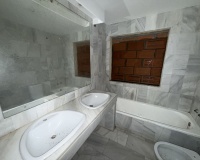 Resale - Villa - Estepona - Estepona Centro