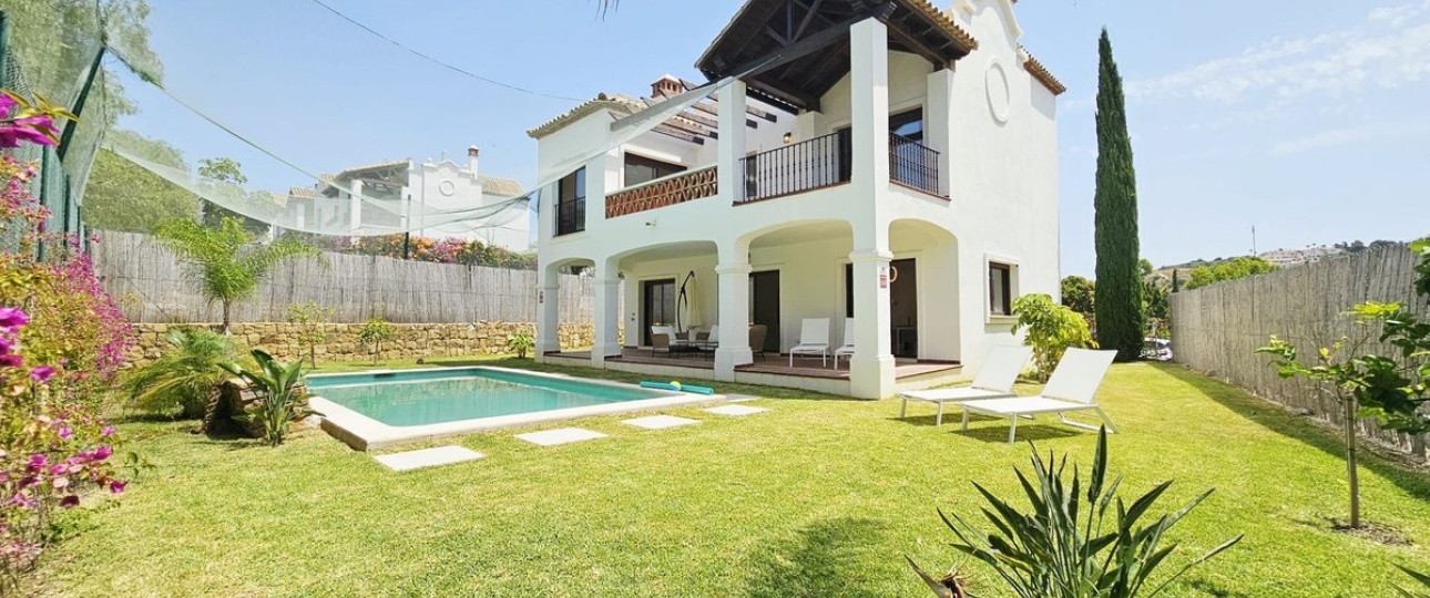 Resale - Villa - Estepona - Estepona Centro