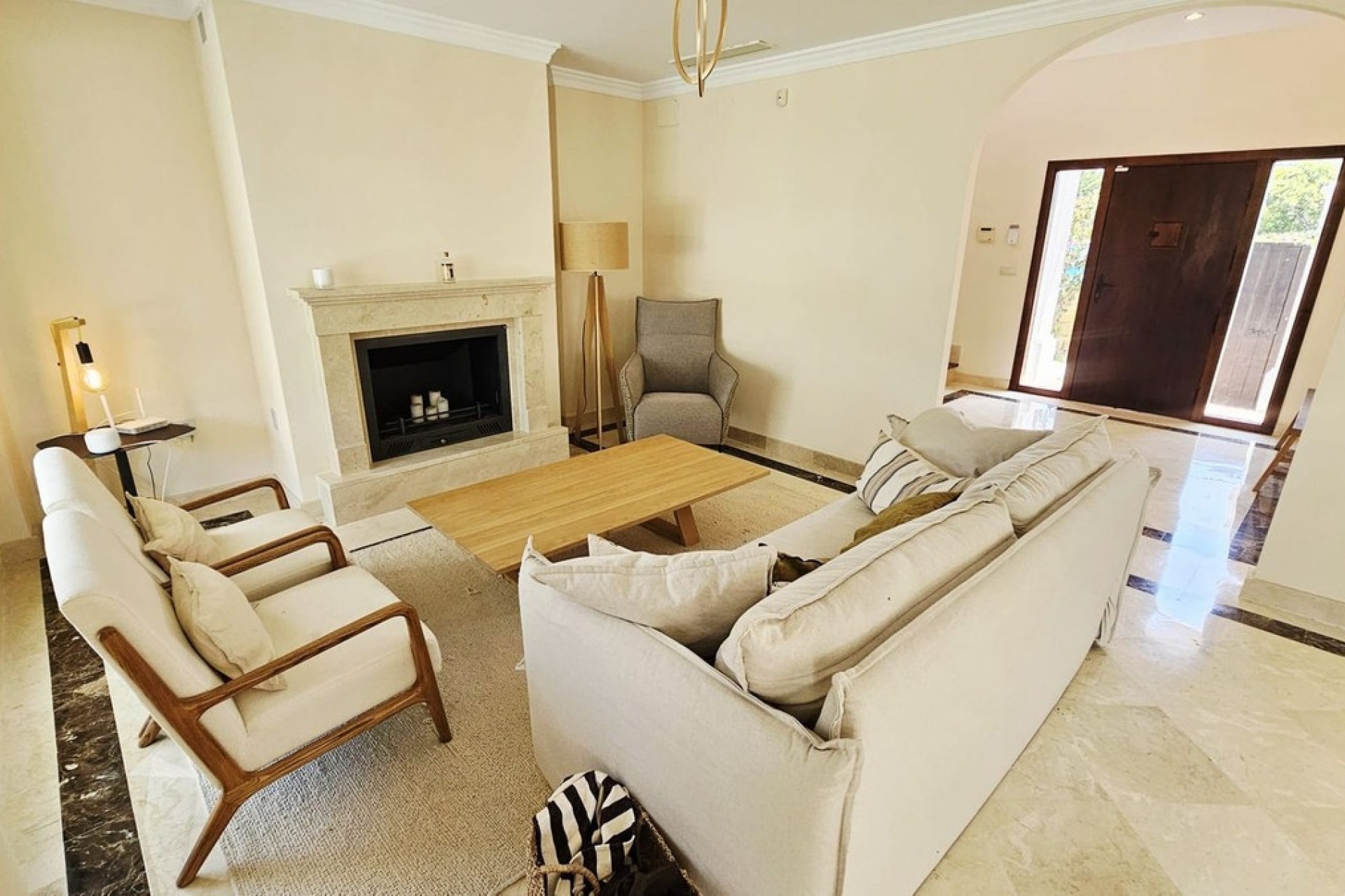 Resale - Villa - Estepona - Estepona Centro
