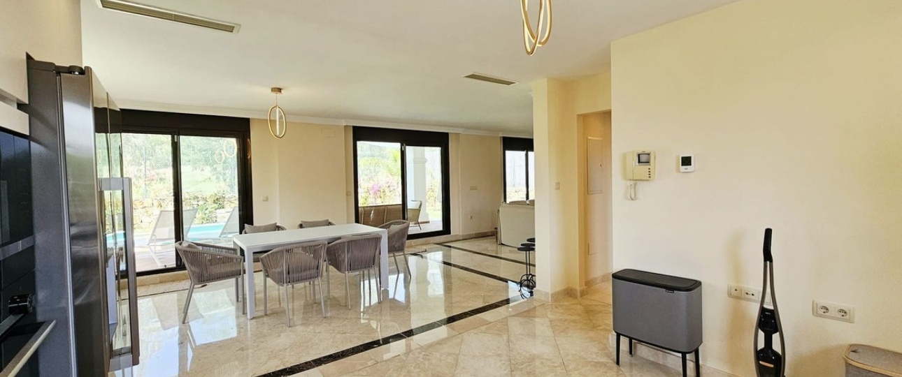Resale - Villa - Estepona - Estepona Centro