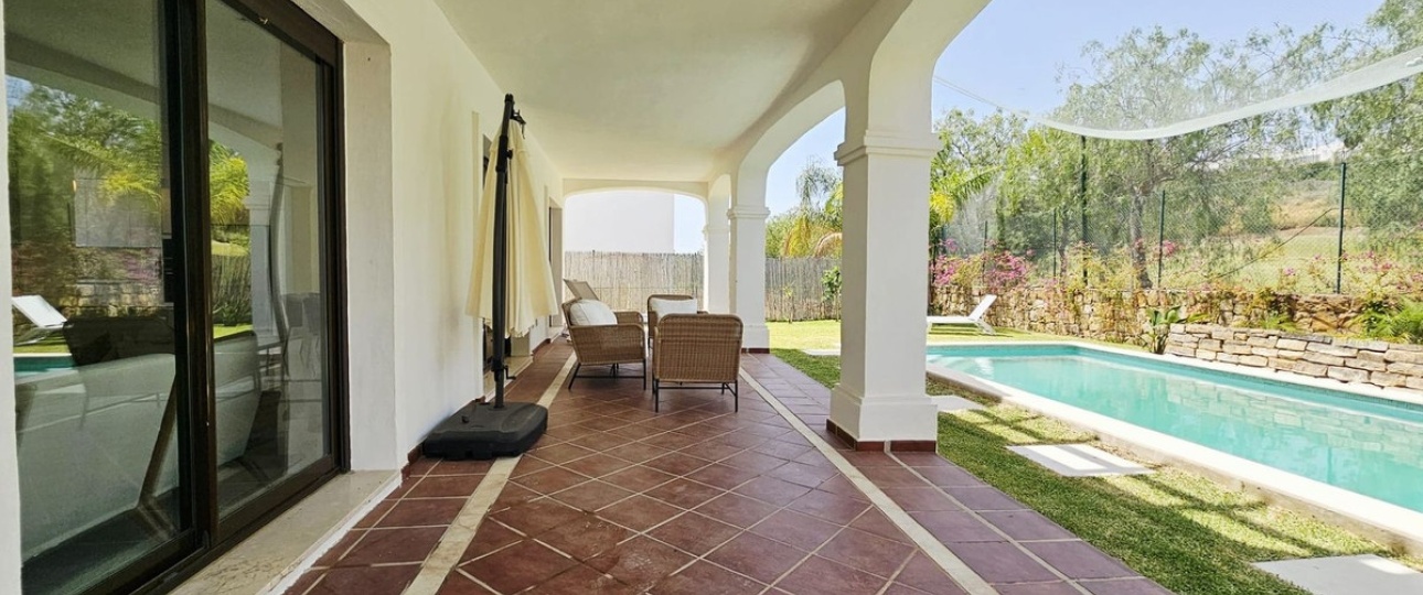 Resale - Villa - Estepona - Estepona Centro
