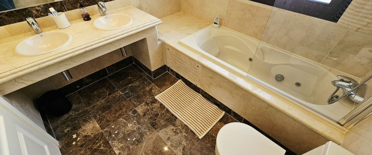 Resale - Villa - Estepona - Estepona Centro