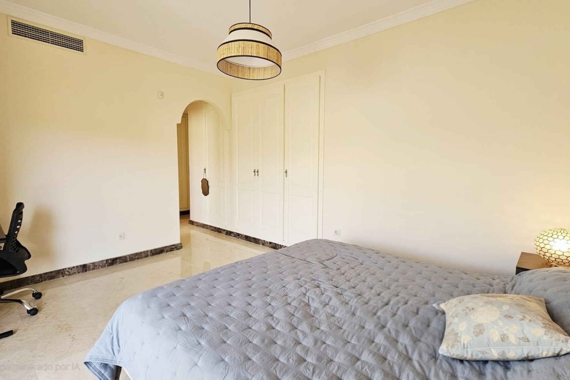Resale - Villa - Estepona - Estepona Centro