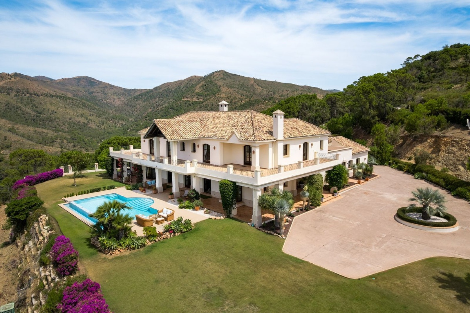 Resale - Villa - Estepona - Estepona Centro