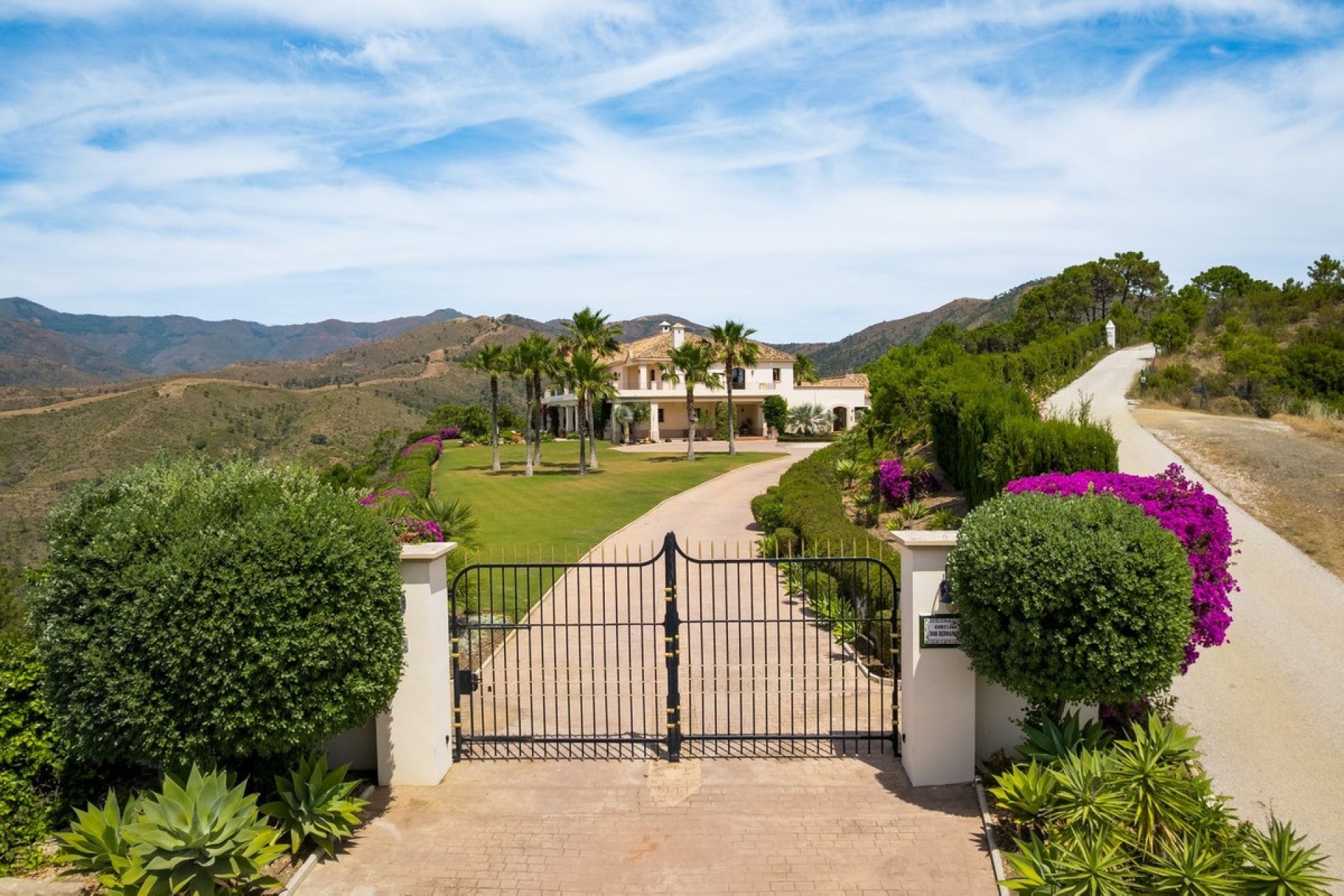 Resale - Villa - Estepona - Estepona Centro