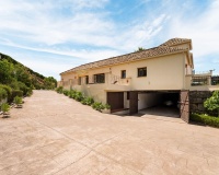Resale - Villa - Estepona - Estepona Centro