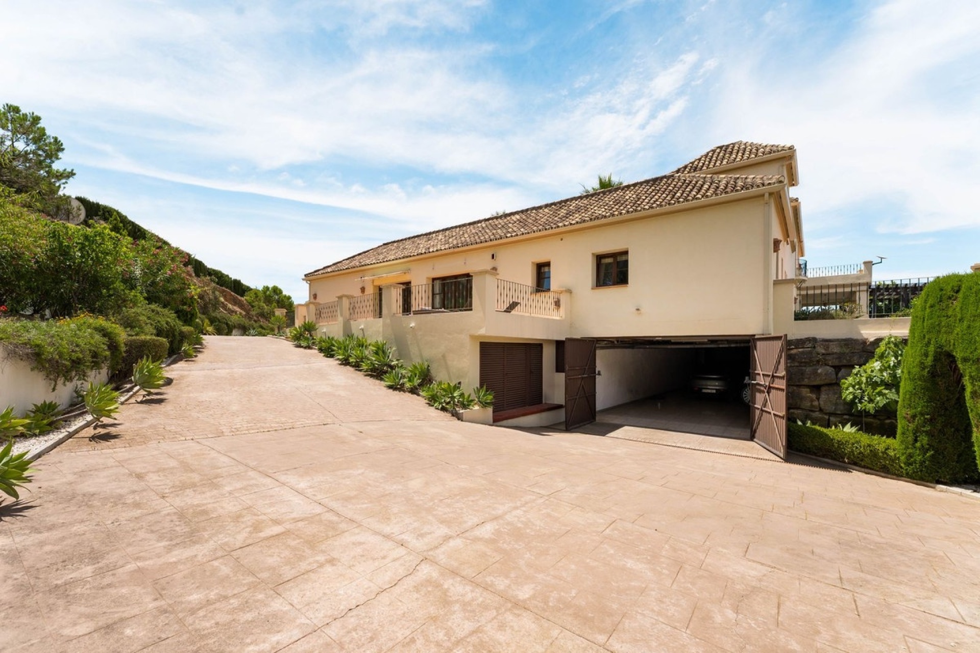 Resale - Villa - Estepona - Estepona Centro