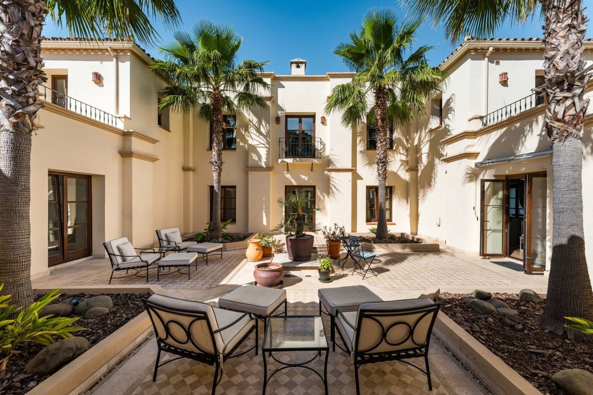 Resale - Villa - Estepona - Estepona Centro
