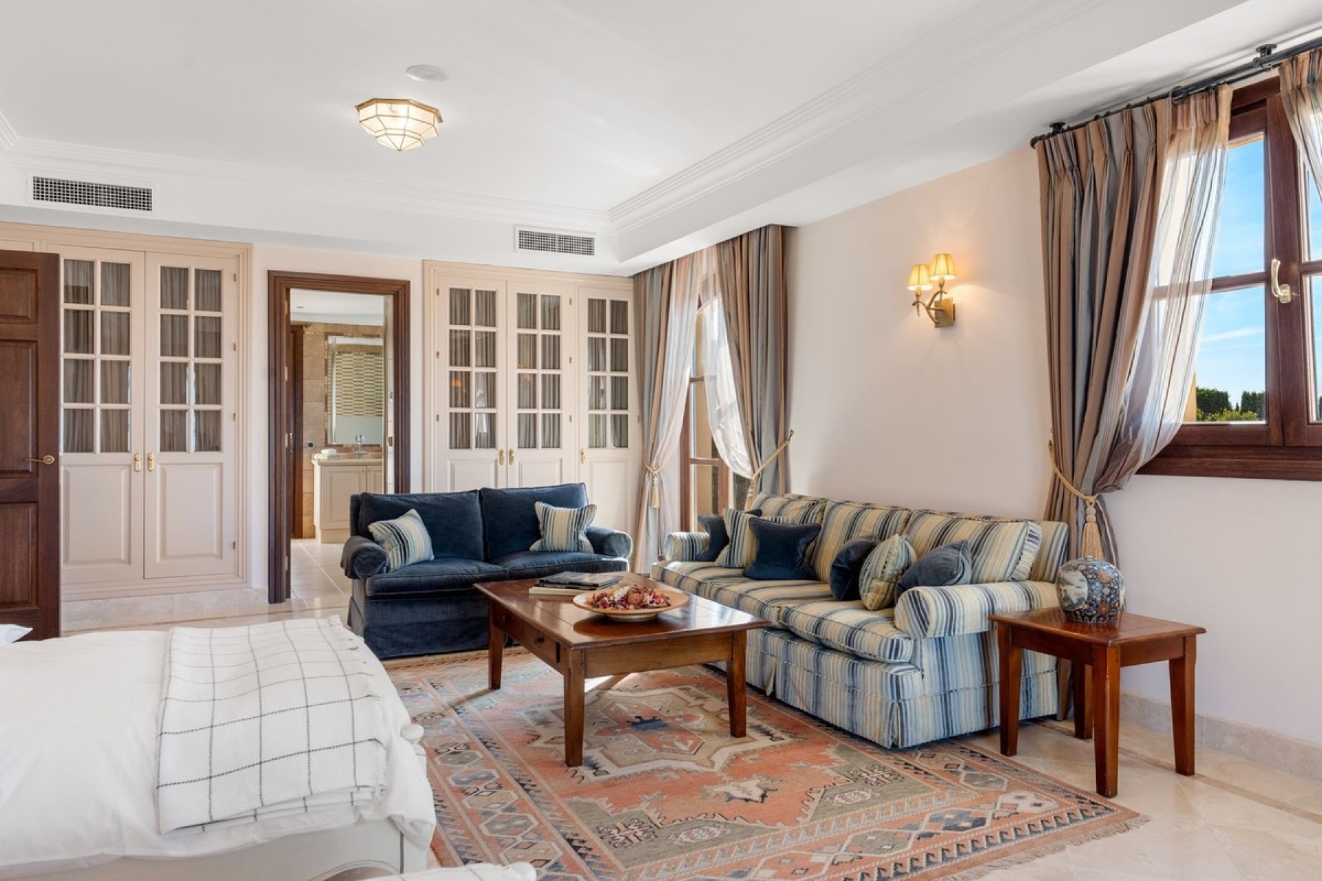 Resale - Villa - Estepona - Estepona Centro