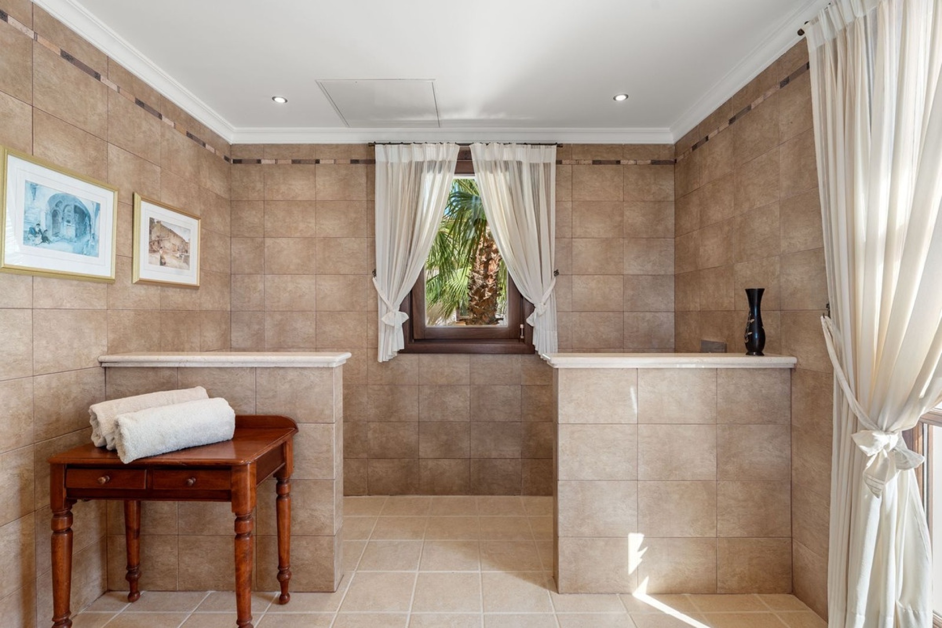 Resale - Villa - Estepona - Estepona Centro