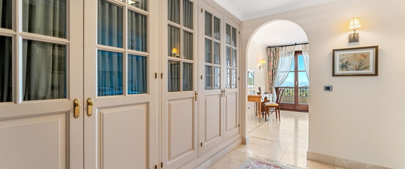 Resale - Villa - Estepona - Estepona Centro
