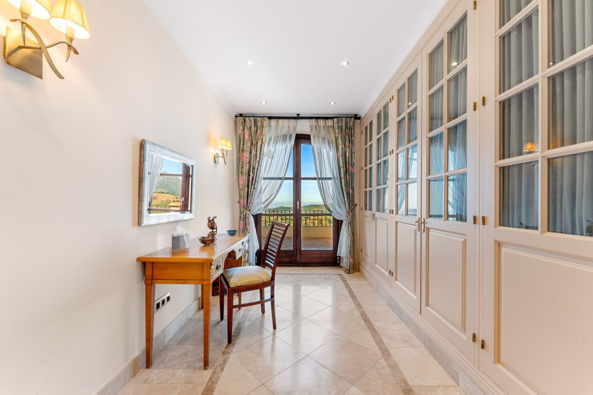 Resale - Villa - Estepona - Estepona Centro