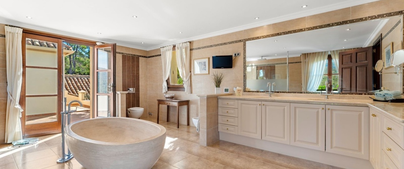 Resale - Villa - Estepona - Estepona Centro