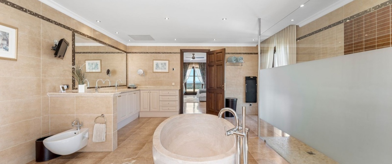 Resale - Villa - Estepona - Estepona Centro