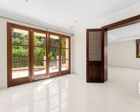 Resale - Villa - Estepona - Estepona Centro