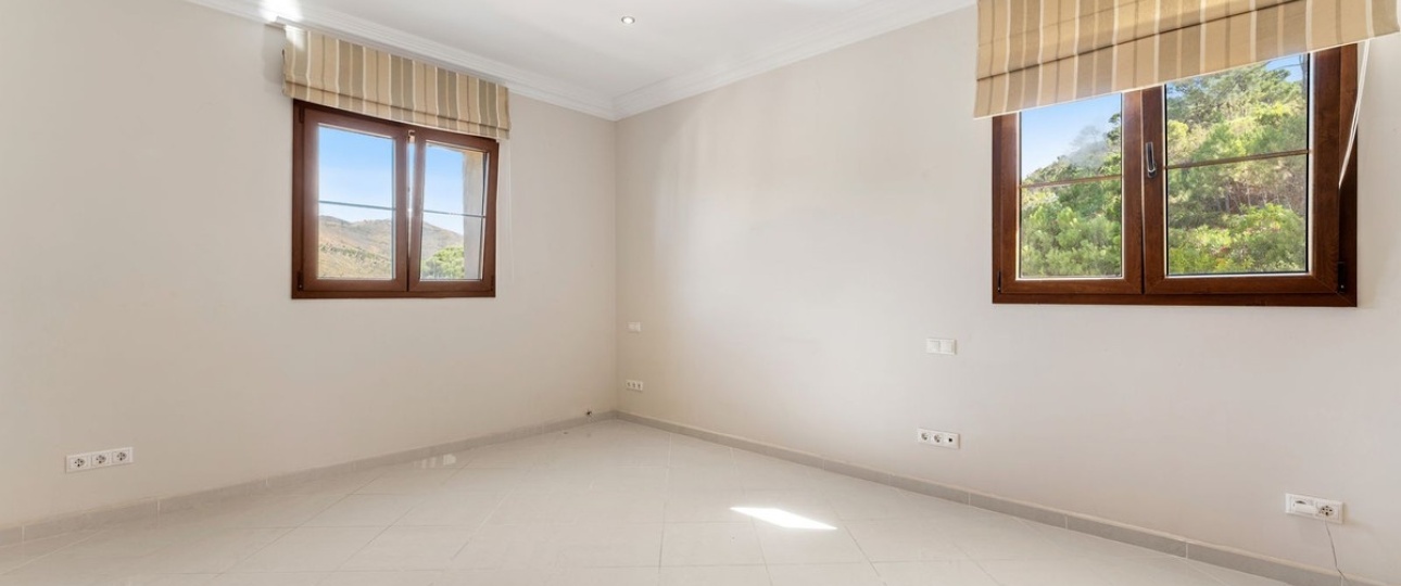 Resale - Villa - Estepona - Estepona Centro