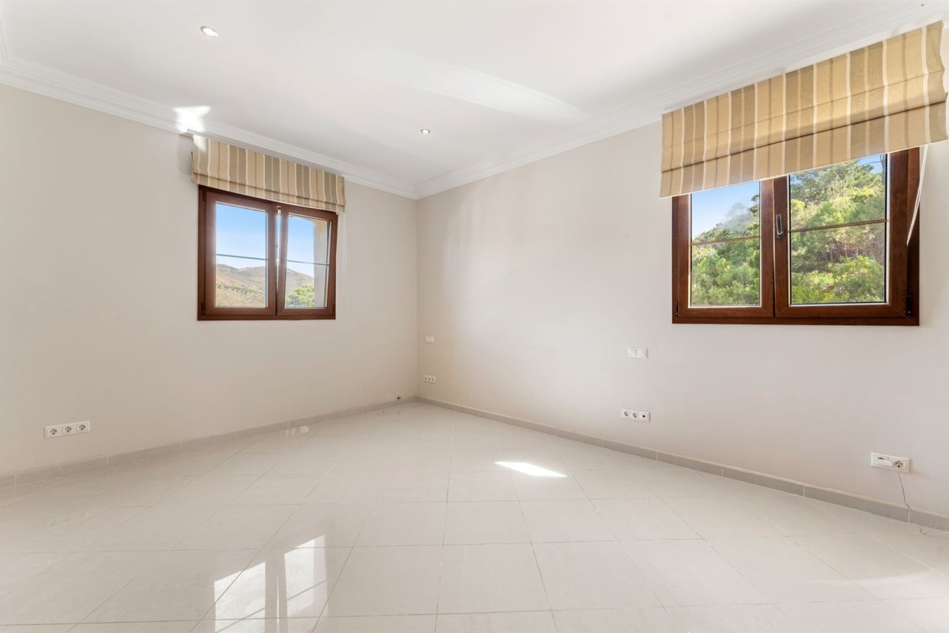 Resale - Villa - Estepona - Estepona Centro